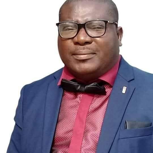 Mr Akinyemi Akintola